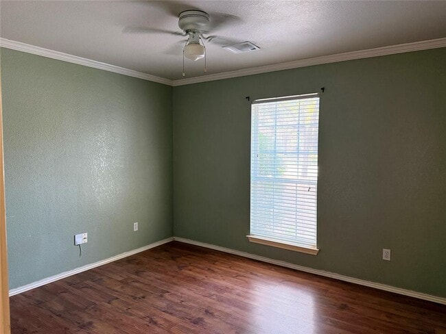 Building Photo - 8618 Columbia Falls Dr