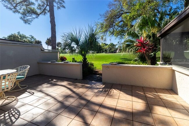 Building Photo - 4660 La Jolla Dr