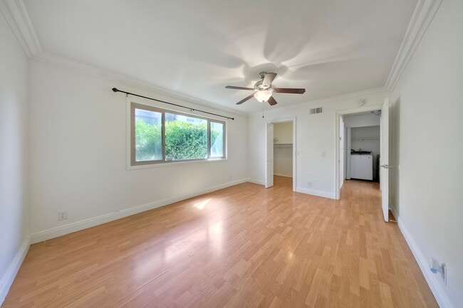 Building Photo - 348 Windy Ln