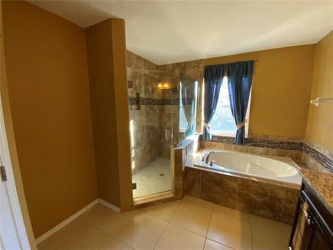 Building Photo - 1914 Palmetto Pine Ln