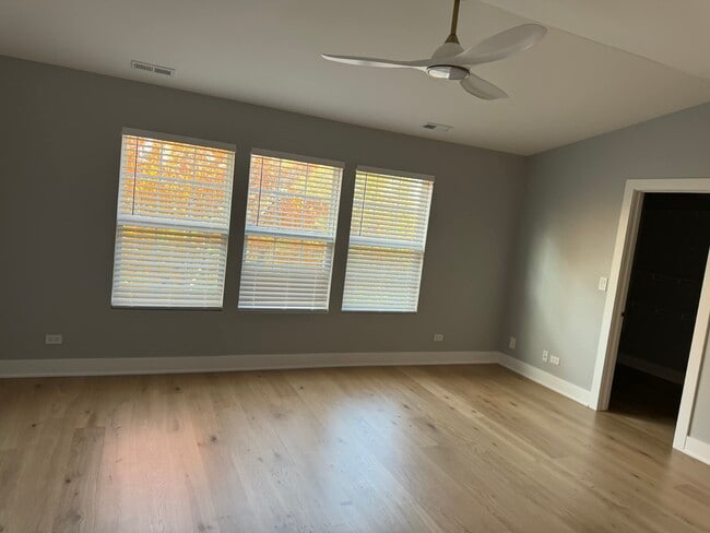 Building Photo - 2635 Loren Ln