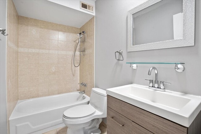 Building Photo - 5200 Carriage Way Dr