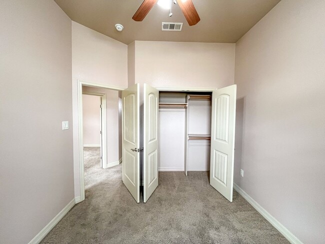 Building Photo - Available NOW This charming 1 story, 3 bedroom, 2 bath house could be your next home! Beautiful c...