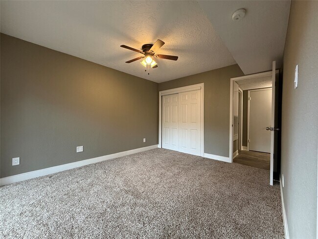 Building Photo - 2611 Grants Lake Blvd