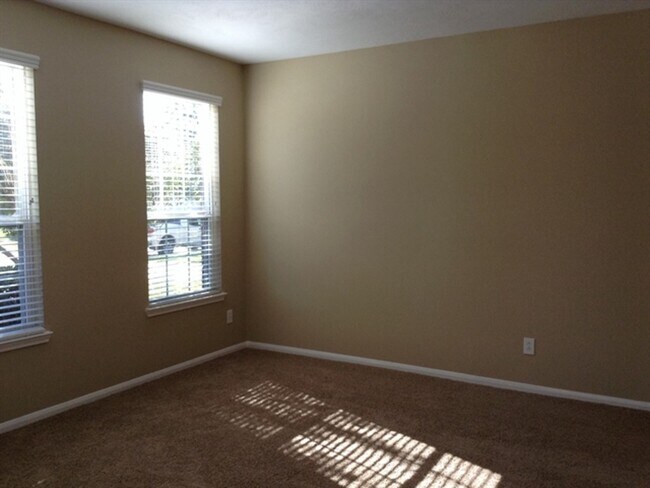 Building Photo - 5718 Emerald Brook Ln