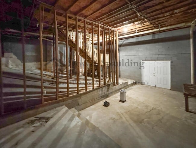 Building Photo - 3624 Heathrow Dr