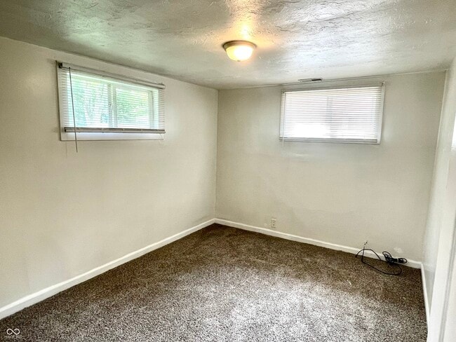 Building Photo - 1704 S Lindell Dr