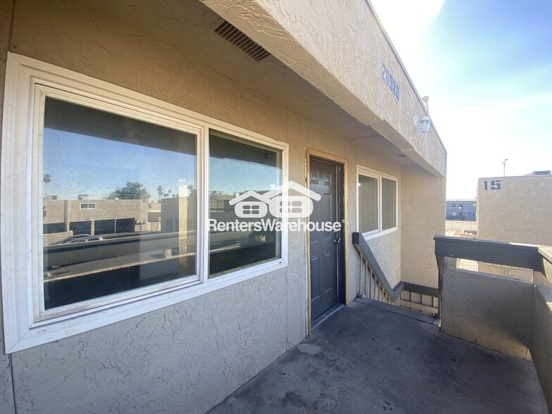 Building Photo - 2652 N 43rd Ave