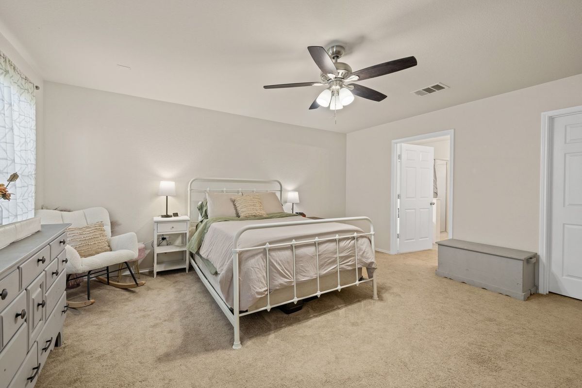 Building Photo - 718 Sugar Brook Dr