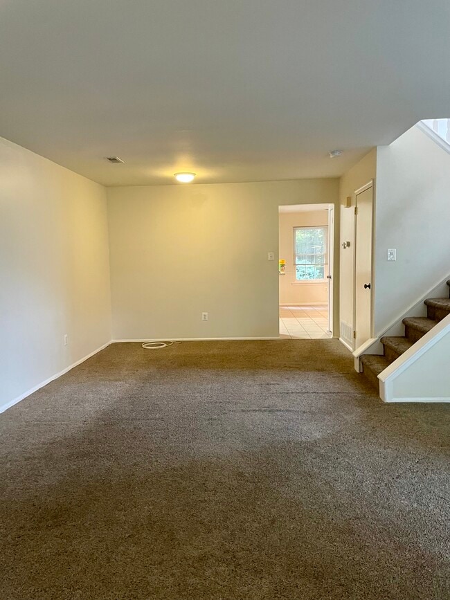 Building Photo - 62 Winstead Dr