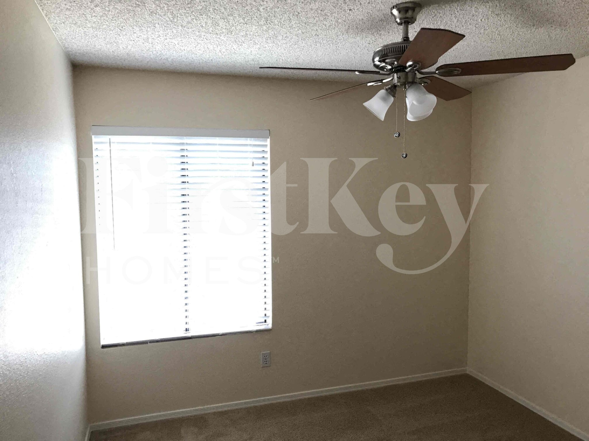 Building Photo - 4110 W Questa Dr