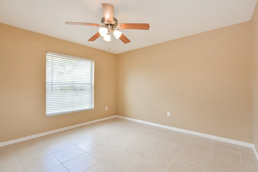 Building Photo - 3645 E Powder Horn Rd