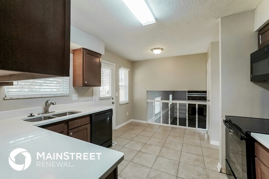 Building Photo - 6606 Merringer Ave