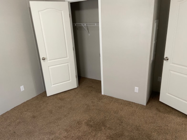 Building Photo - 9859 Shepherd Rd