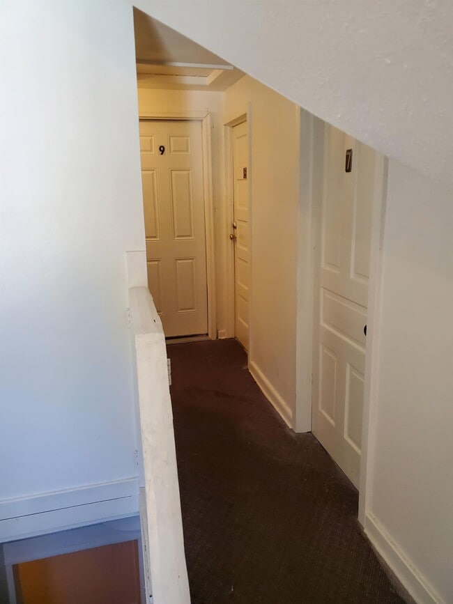 Building Photo - 220 N Prairie Ave