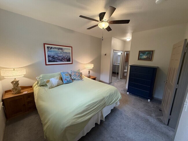 Building Photo - 2 Bed, 2 Bath Condo in Fort Collins - Foss...