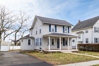 Building Photo - 7 Beardsley St