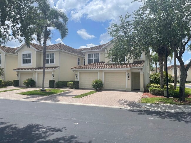 Building Photo - ** BEAUTIFUL UNFURNISHED 3 BED\2 BATH LAKE...