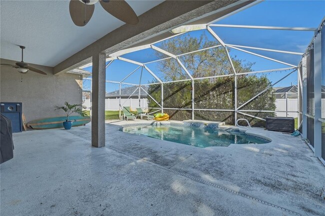 Building Photo - 5810 Hummingbird Ct