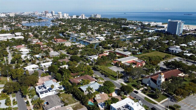 Building Photo - 1959 SE 25th Ave