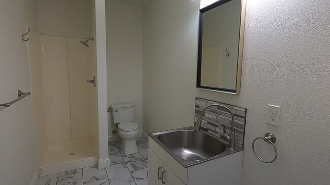Building Photo - 1439 Huntoon St