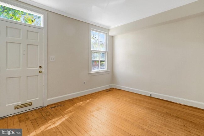 Building Photo - 225 S Payne St