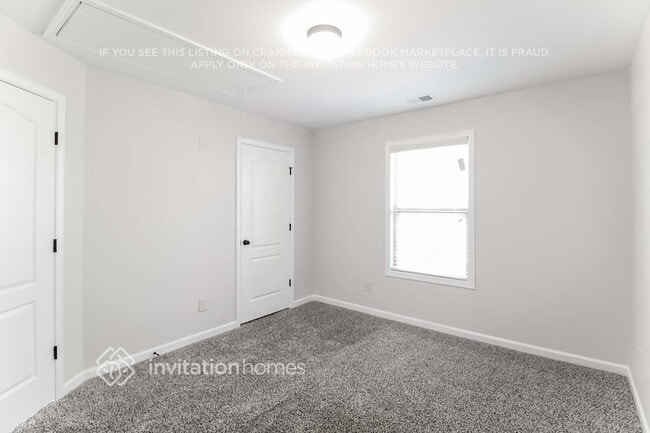 Building Photo - 1549 Station Ridge Dr SE