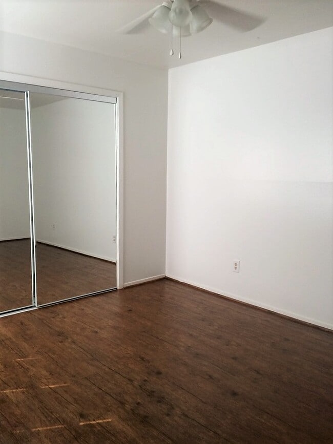 Building Photo - 3615EL