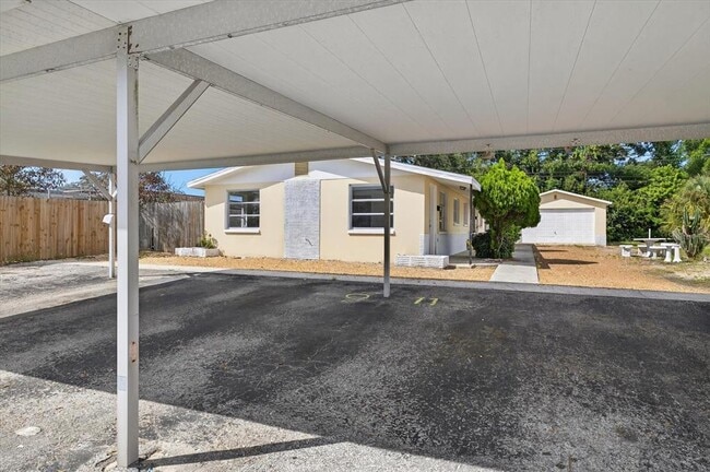 Building Photo - 5409 Oceanic Rd