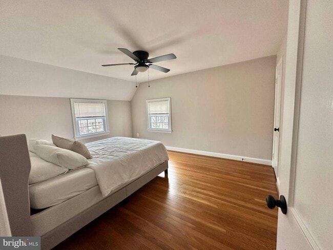 Building Photo - 1228 N Stuart St