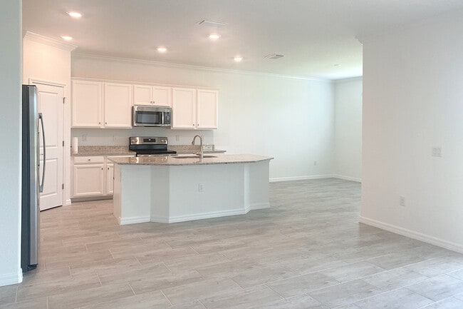 Building Photo - 24237 Spartina Dr