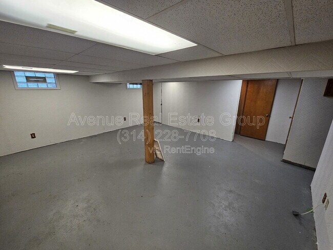 Building Photo - 1130 Forest Home Dr