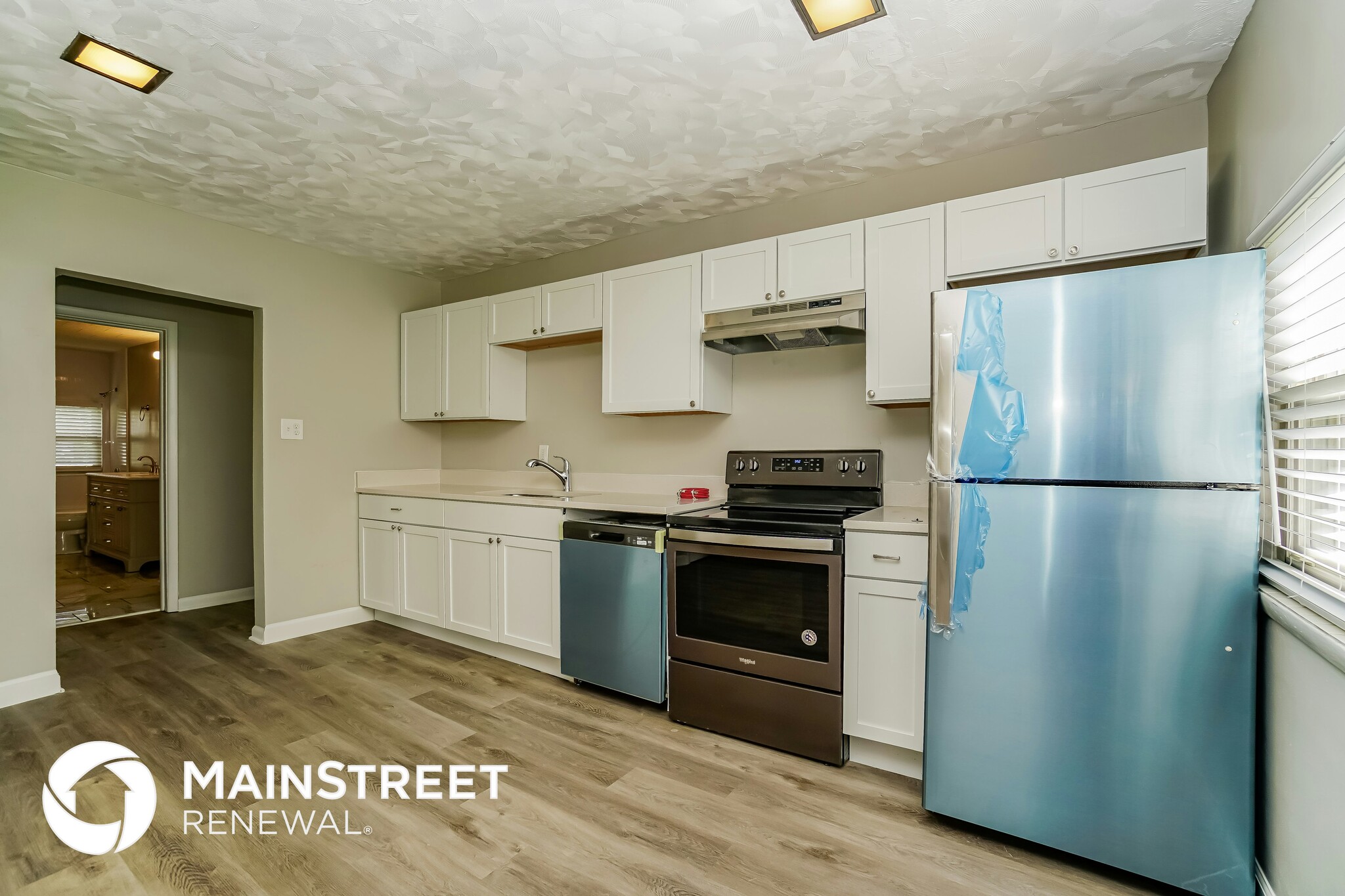 Building Photo - 3855 E Mound St