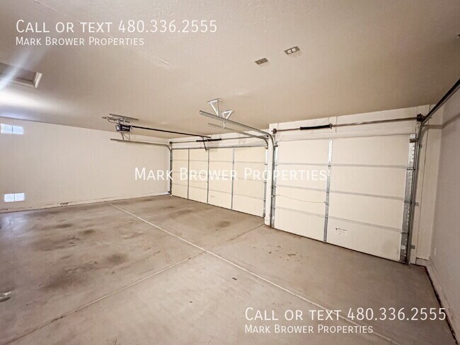 Building Photo - 1861 E Indigo Dr