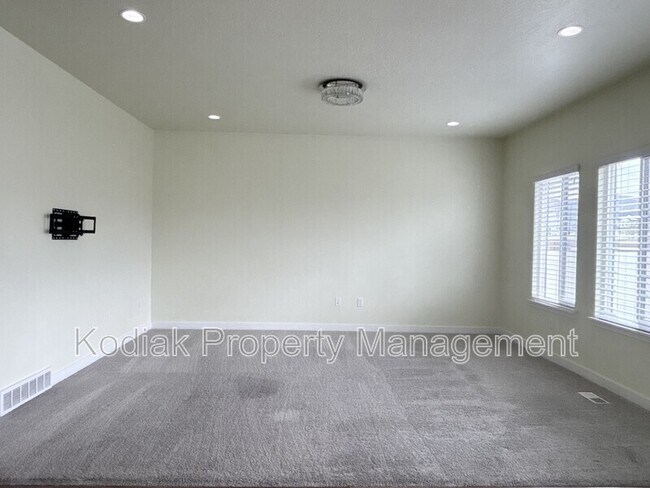 Building Photo - 12724 S Quail Lake Dr
