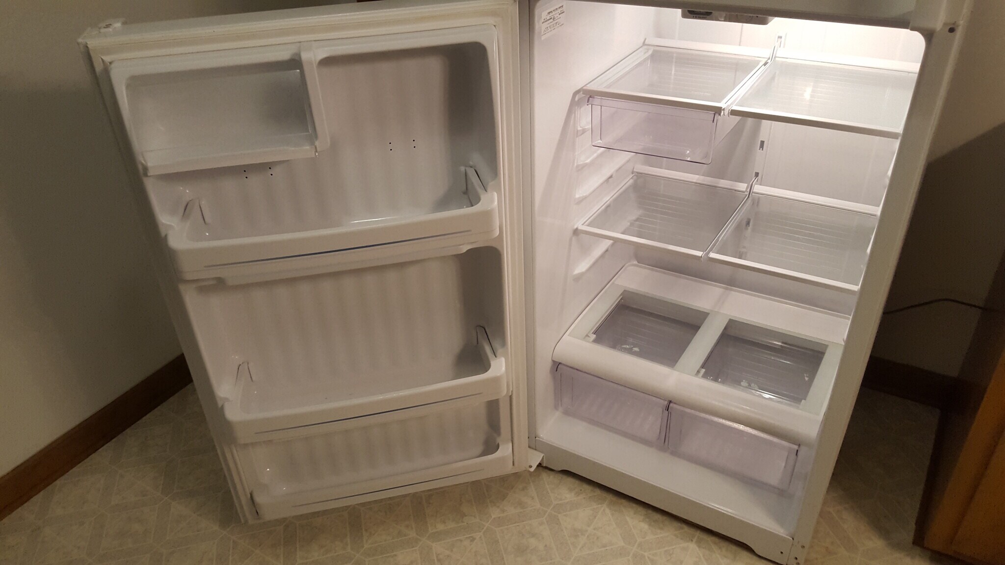 Fridgerator/Freezer - 102 Clemson St