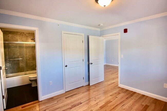 Building Photo - 14 Arizona Terrace