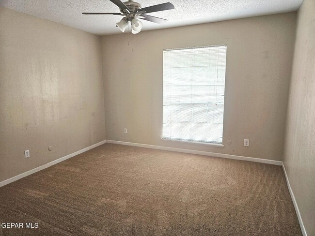 Building Photo - 6816 Alto Rey Ave