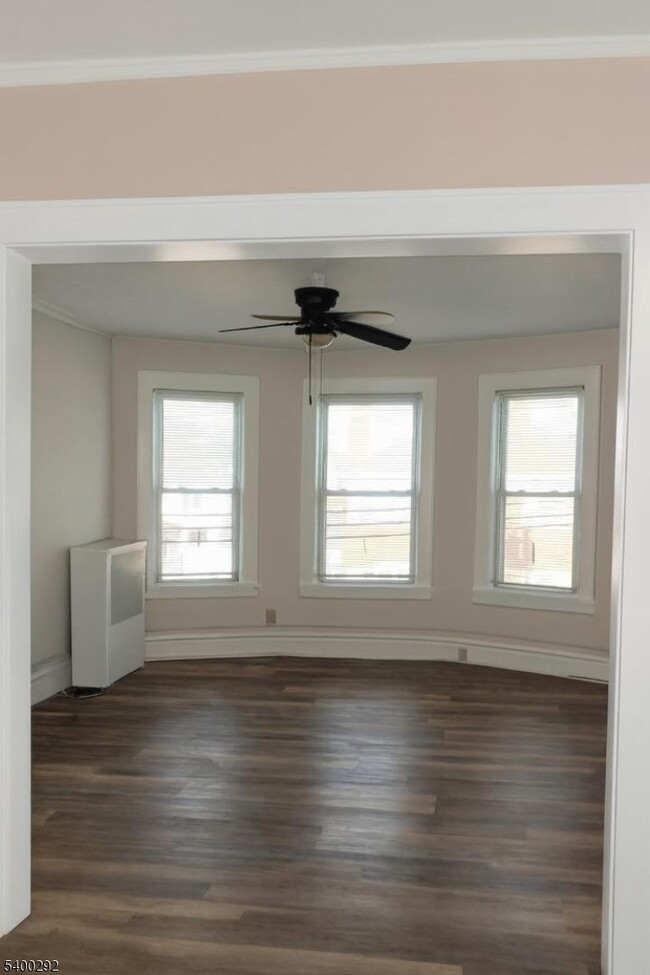 Building Photo - 71 Crystal St