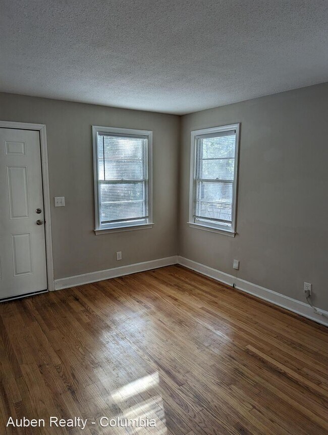 Building Photo - 2 br, 1 bath House - 3209 Wilmot Avenue Ap...