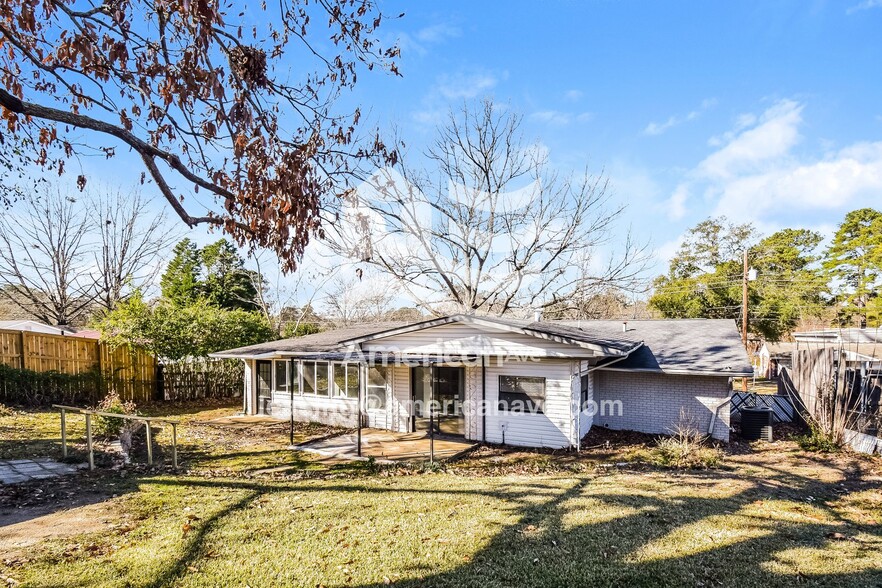 Building Photo - 5148 Trussell Ave