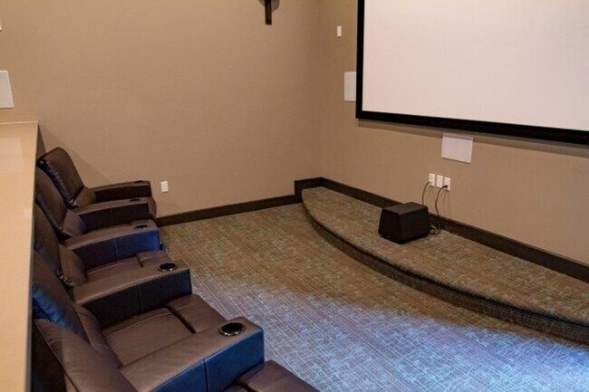 Building Photo - Beautiful 2 bedroom 2 bath/ move in today pay no rent till 1/1/26!