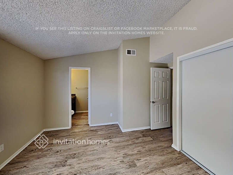 Building Photo - 28153 Haxton Dr