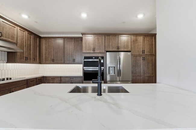 Building Photo - Brand-New 2025 Contemporary Condo | 2 Bed + 2 Bath | Prime North Phoenix Location