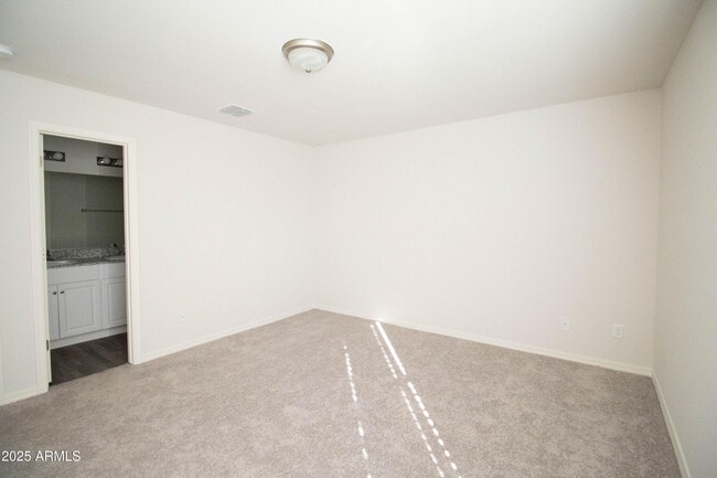 Building Photo - 1675 E Judi St