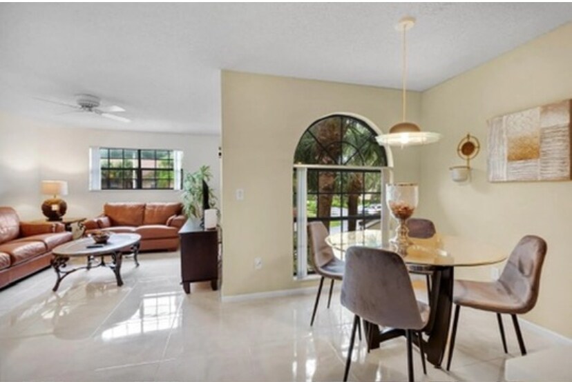 Building Photo - 22759 Mandeville Pl