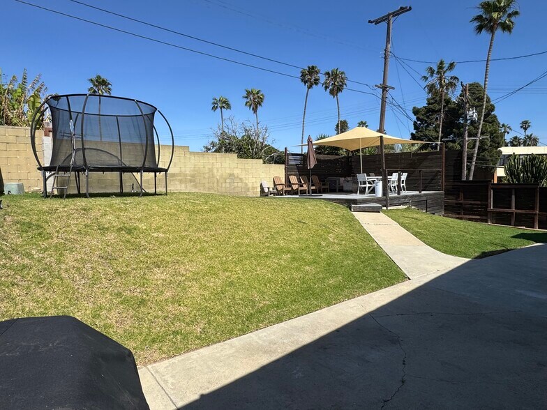 Building Photo - 1606 W 22nd St