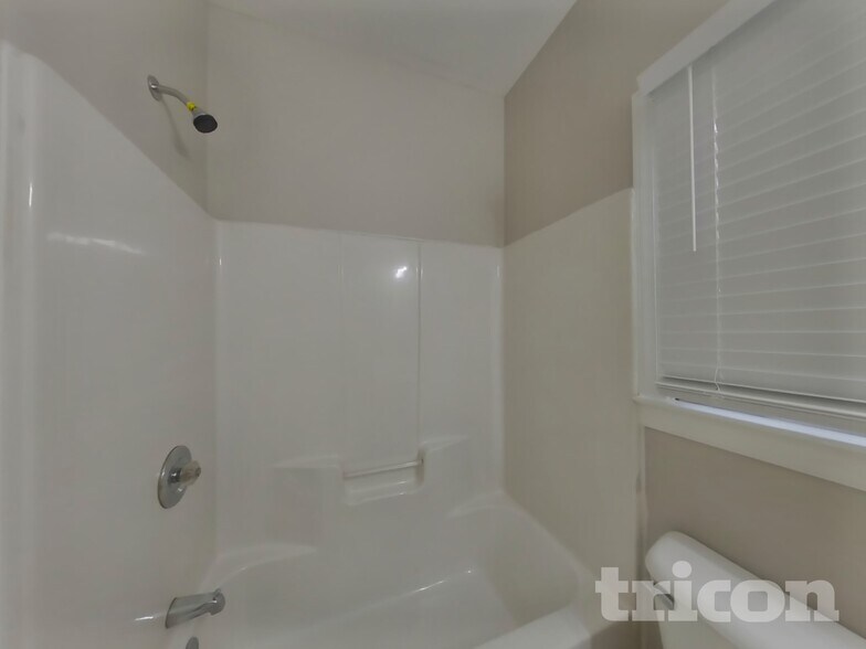 Building Photo - 20 Braves Pl