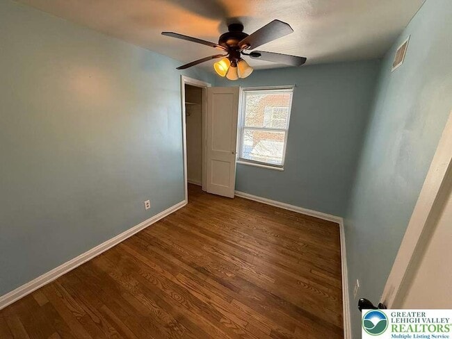 Building Photo - 240 Palmer St