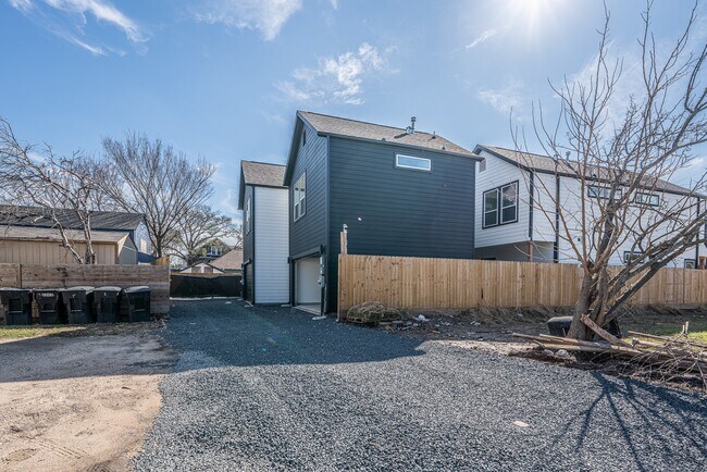 Building Photo - 4209 McKinney St